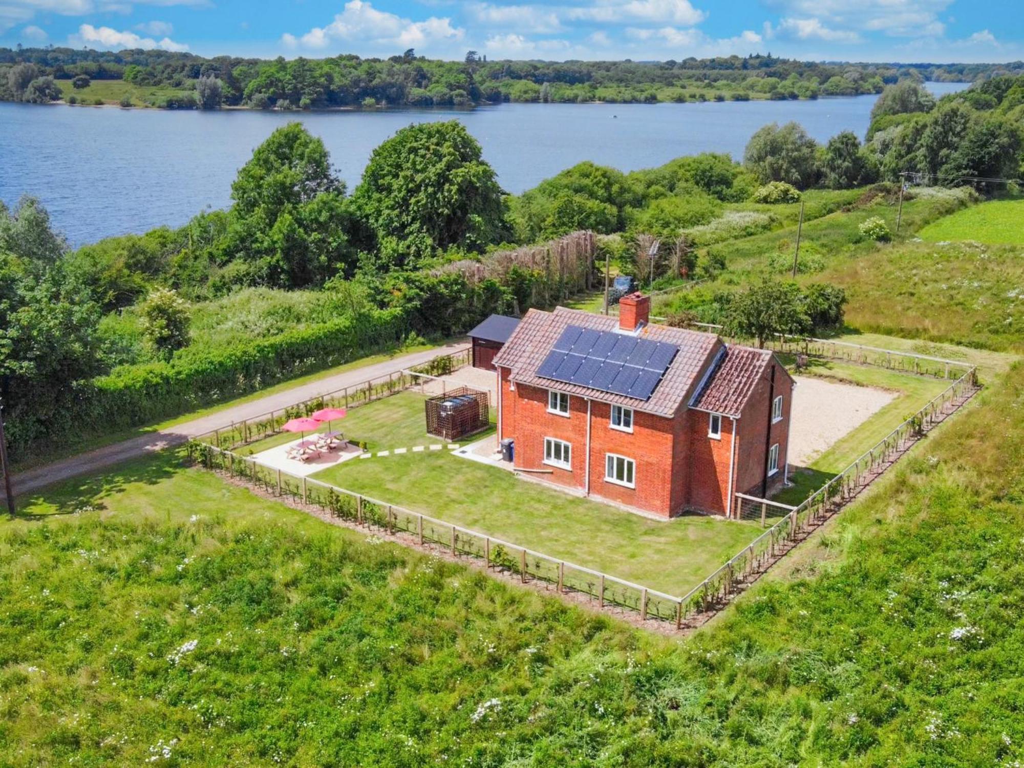 Old Alton Hall Farmhouse Tattingstone Esterno foto