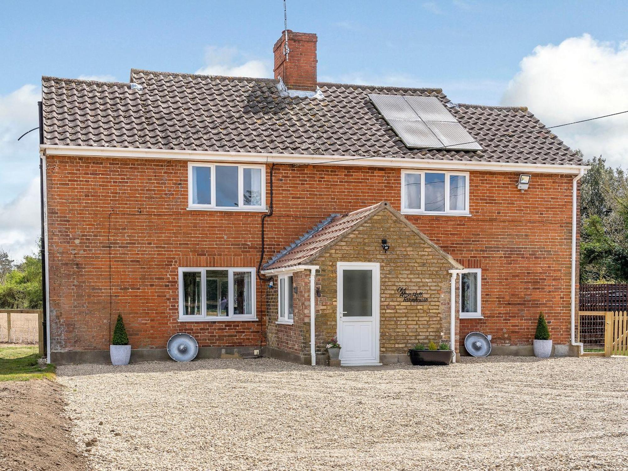 Old Alton Hall Farmhouse Tattingstone Esterno foto